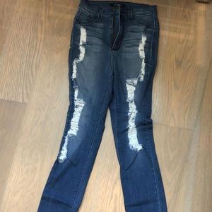 High waisted stretchy jeans.